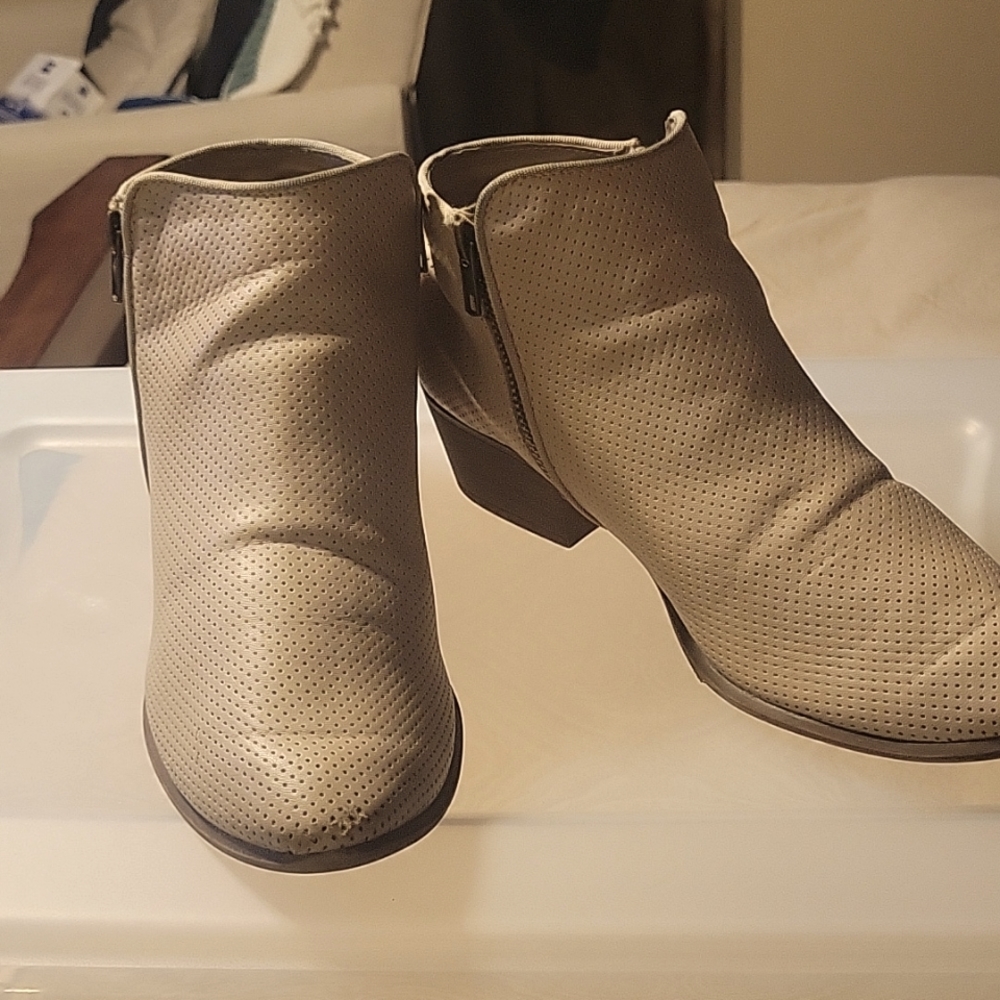 Women's boots